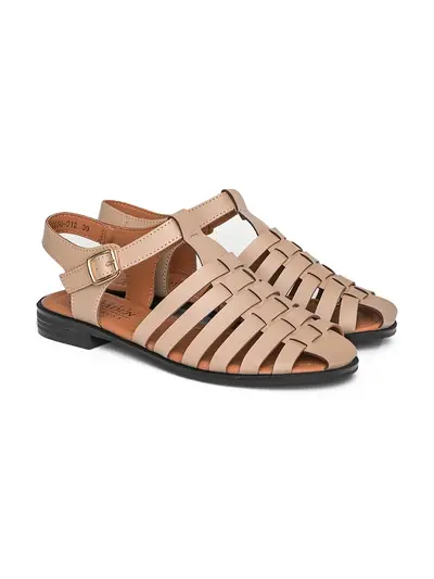 Сандалии пудрового цвета с плетением